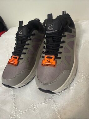 Wide-Width Men's Gray Athletic Sneakers